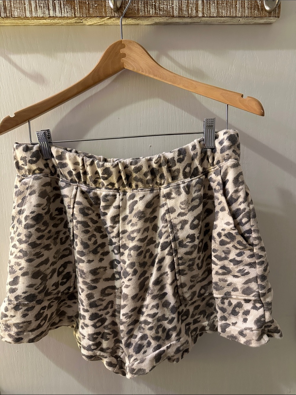 aerie Leopard-Print Athletic Lounge Shorts in Cream and Gray